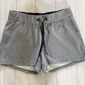 On the Fly Short 2.5"